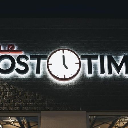 Post Time Inn Carlsbad Extérieur photo